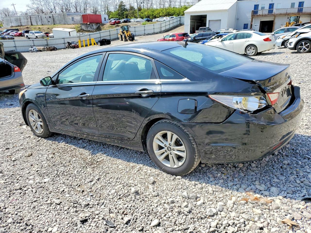 2013 HYUNDAI SONATA GLS photo 2