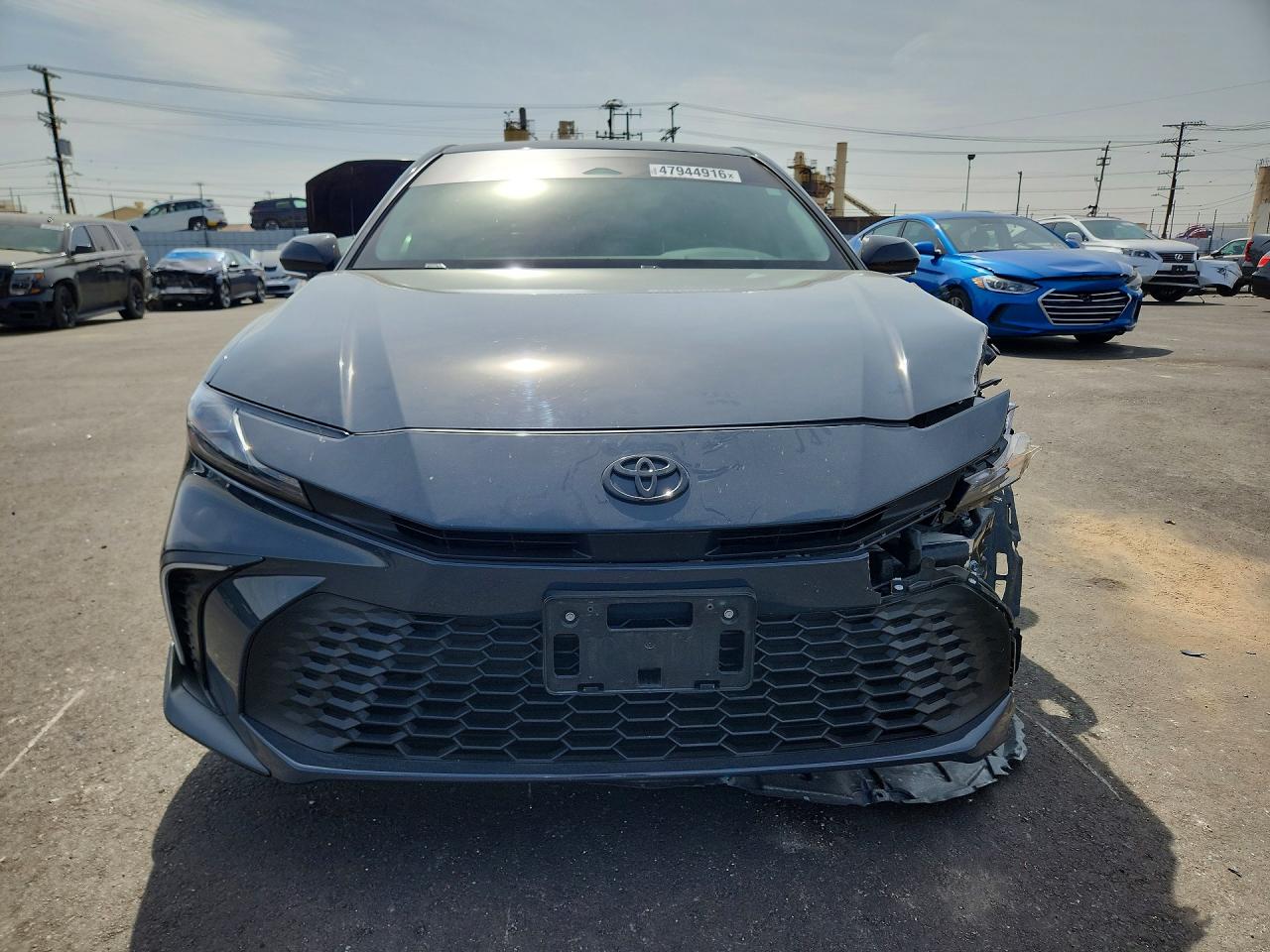 2025 TOYOTA CAMRY SE photo 13