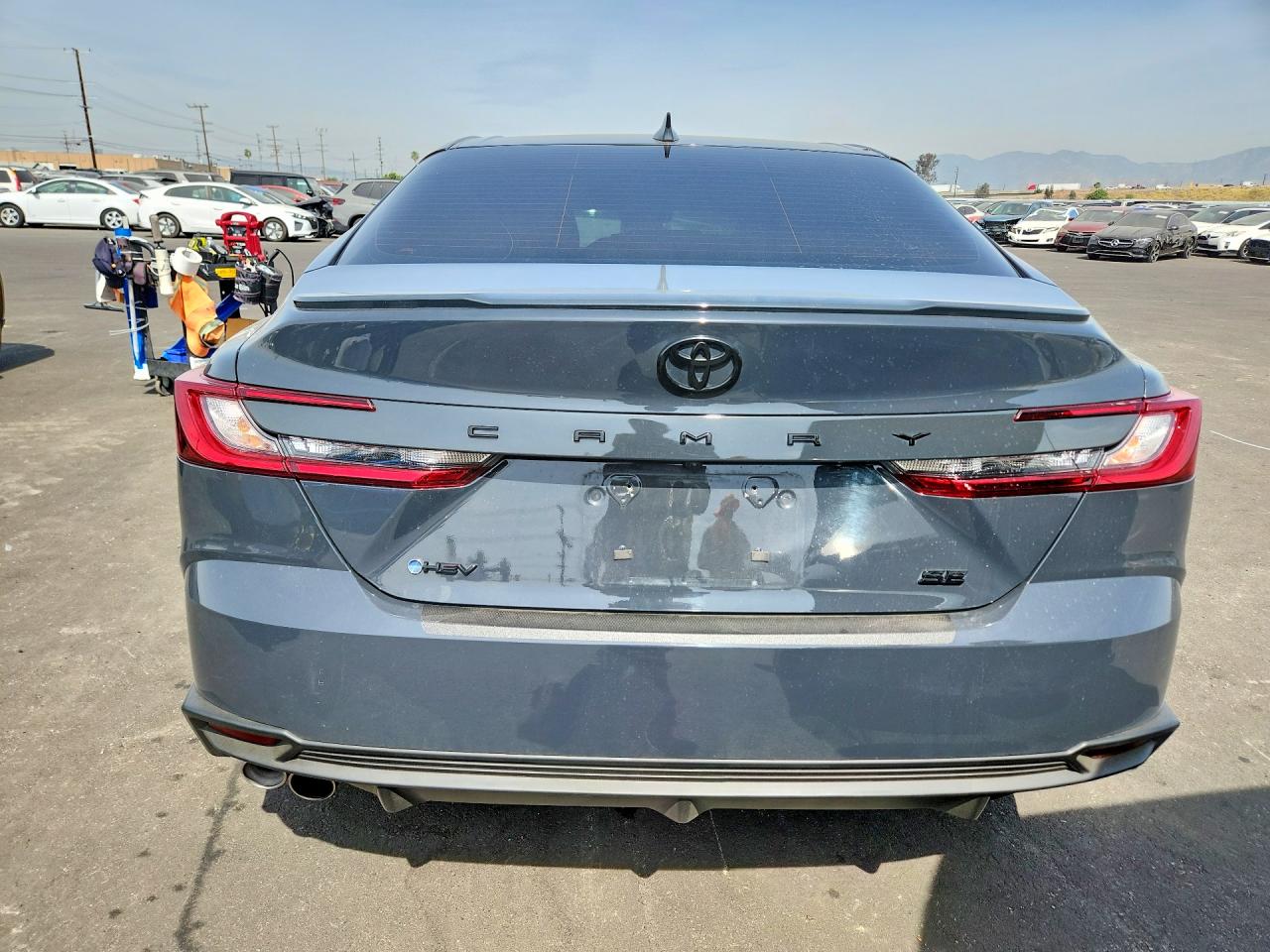 2025 TOYOTA CAMRY SE photo 16
