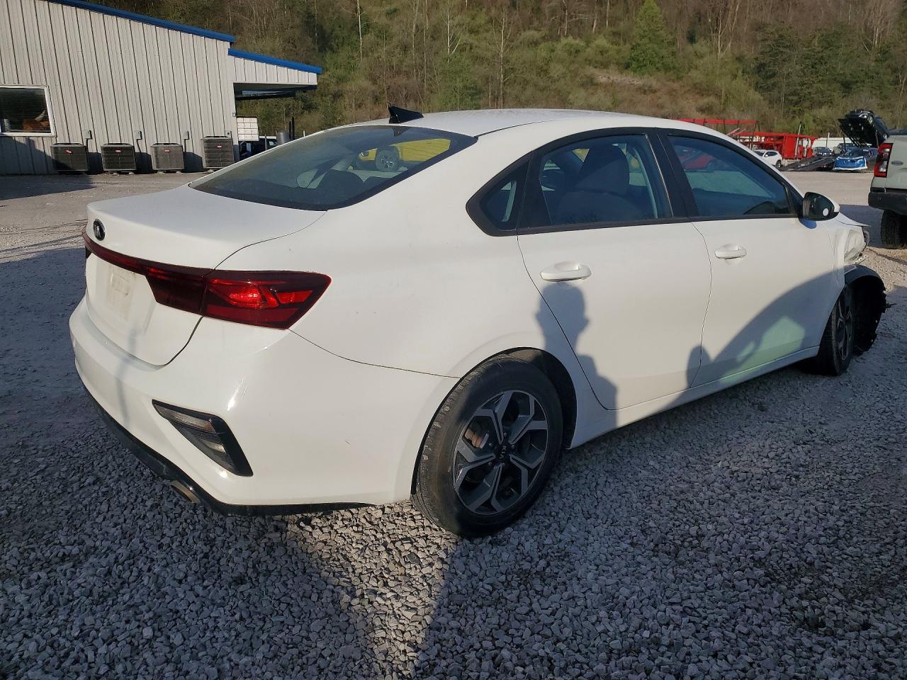 2019 KIA FORTE LXS photo 3