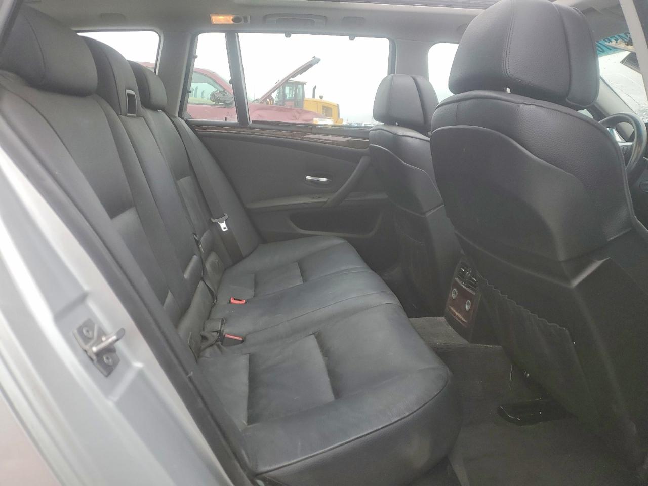 2010 BMW 535 XI photo 31