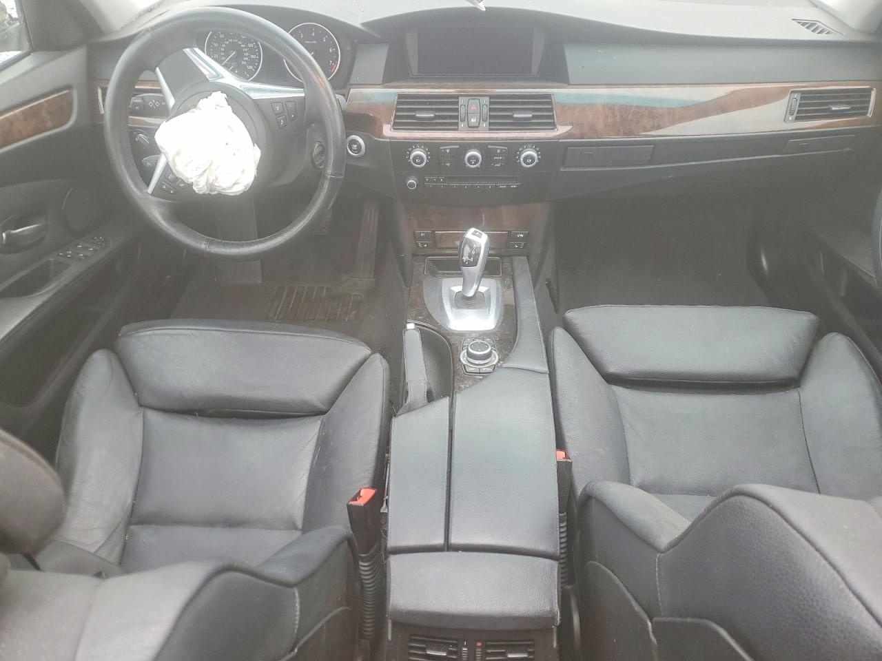 2010 BMW 535 XI photo 22