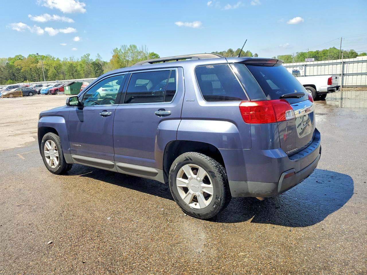 2013 GMC TERRAIN SLE photo 3