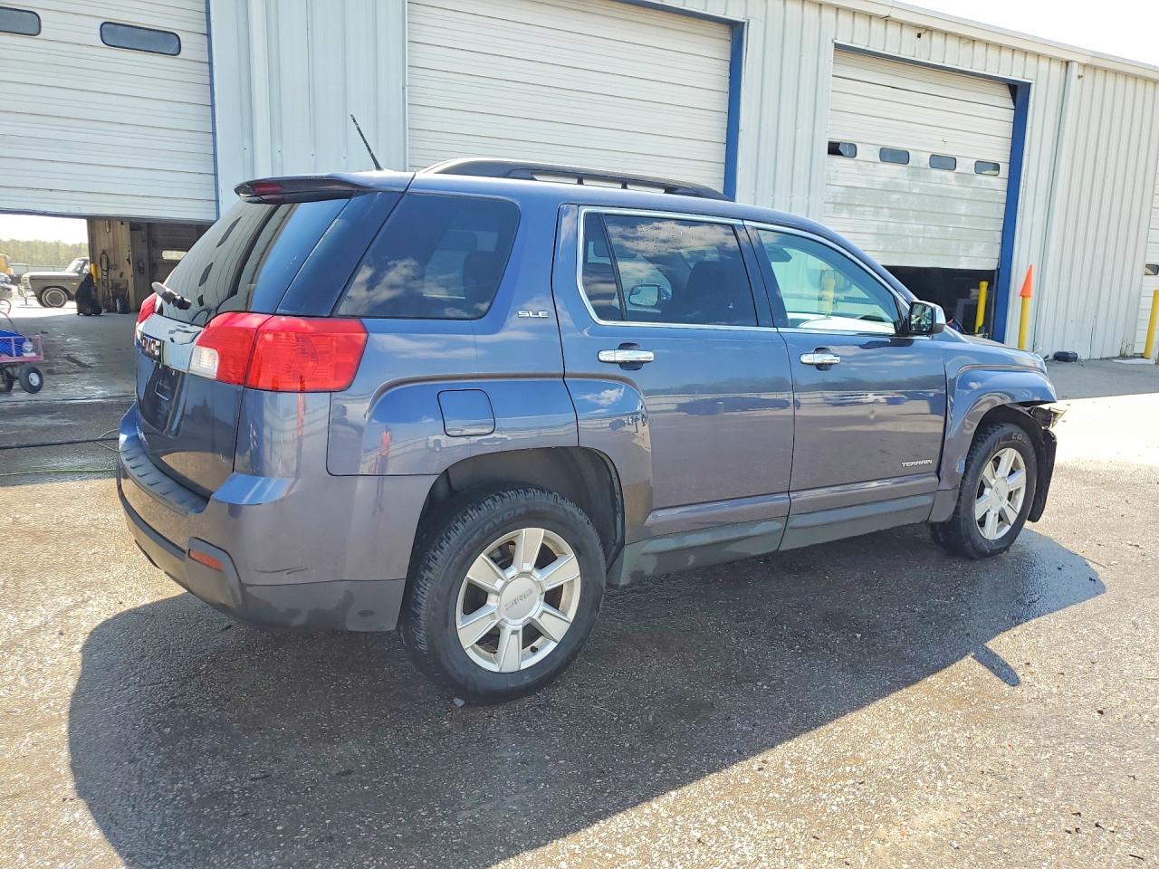 2013 GMC TERRAIN SLE photo 5