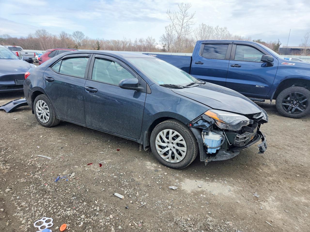2018 TOYOTA COROLLA LE photo 4