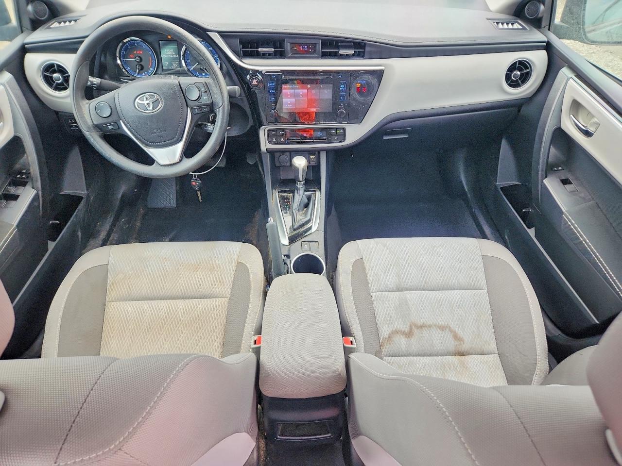 2018 TOYOTA COROLLA LE photo 8
