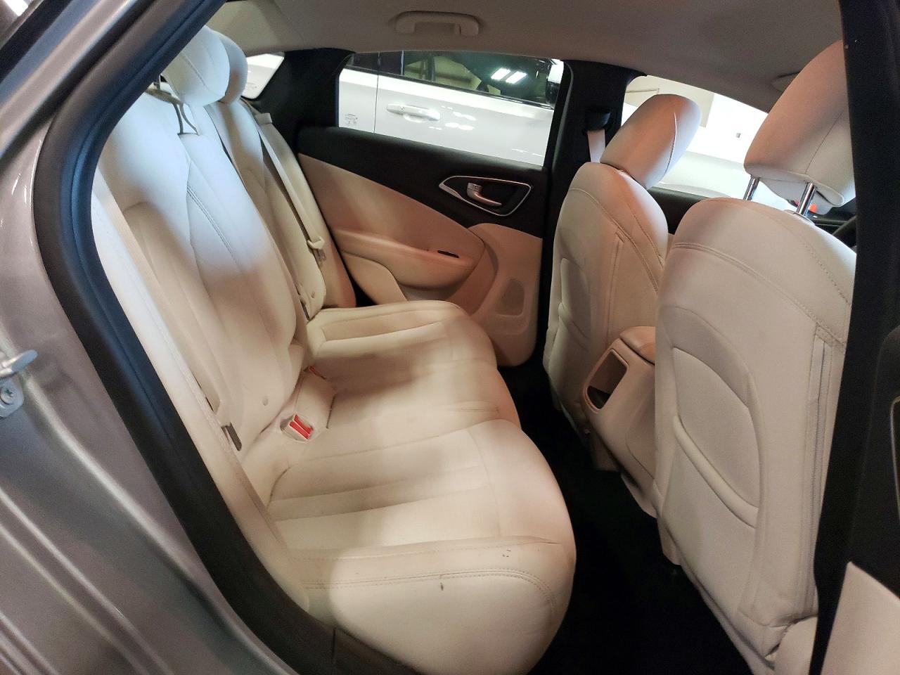 2016 CHRYSLER 200 LIMITED photo 28