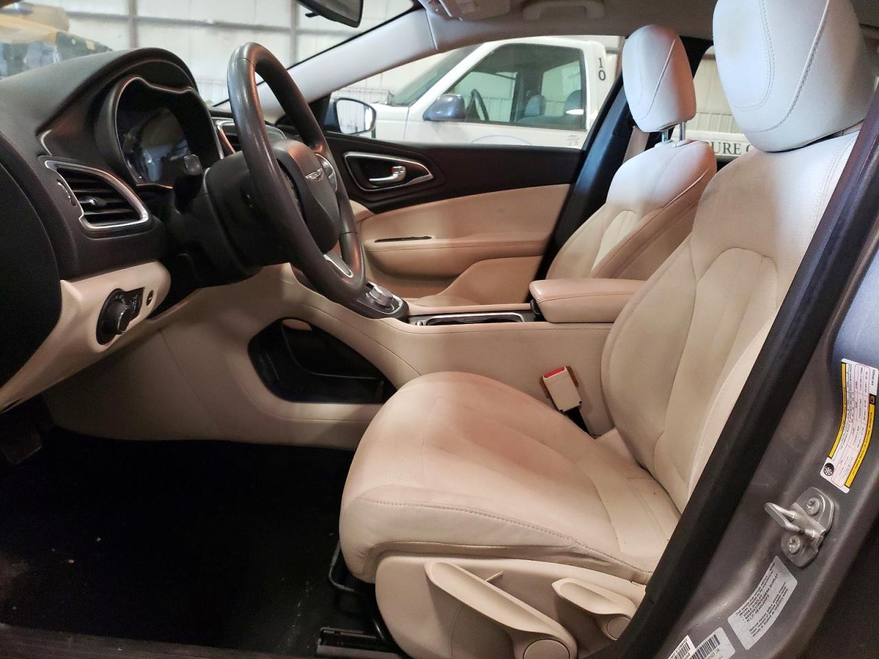 2016 CHRYSLER 200 LIMITED photo 19