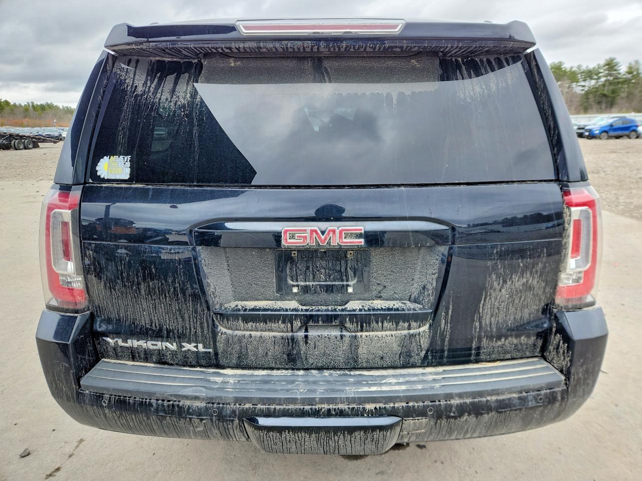 2015 GMC YUKON XL K1500 SLT photo 6