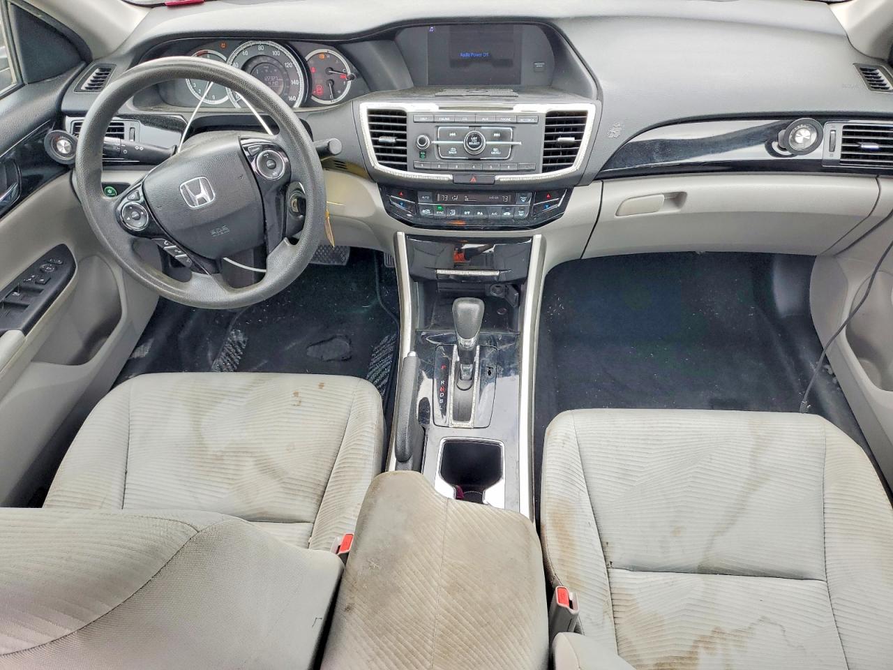 2017 HONDA ACCORD LX photo 22