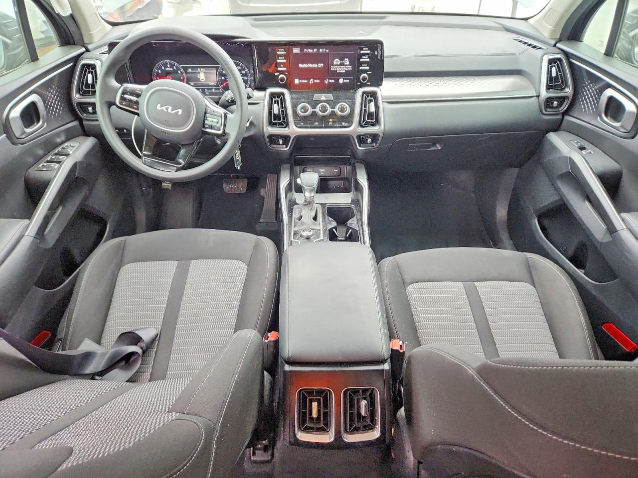2022 KIA SORENTO LX photo 22