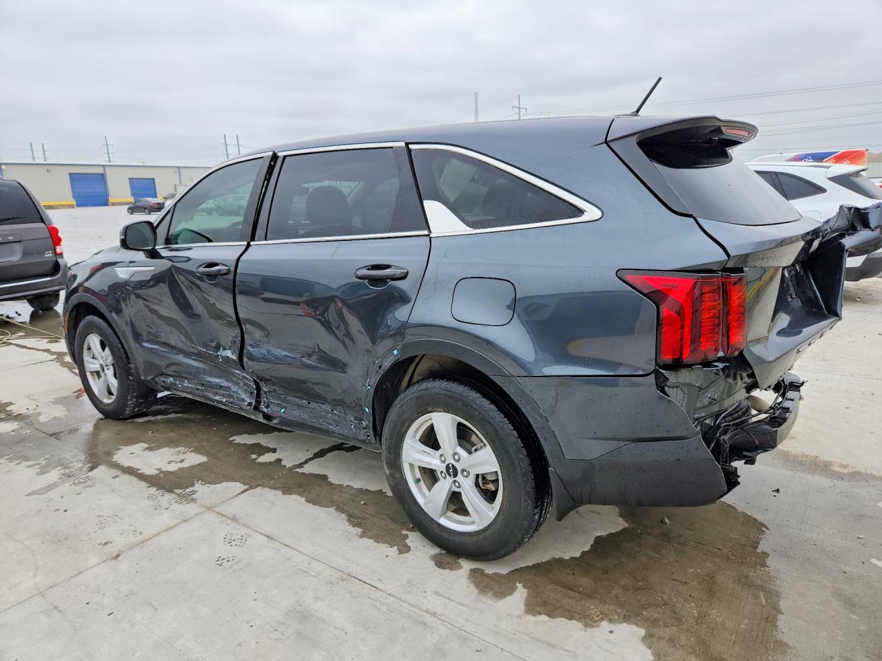 2022 KIA SORENTO LX photo 4
