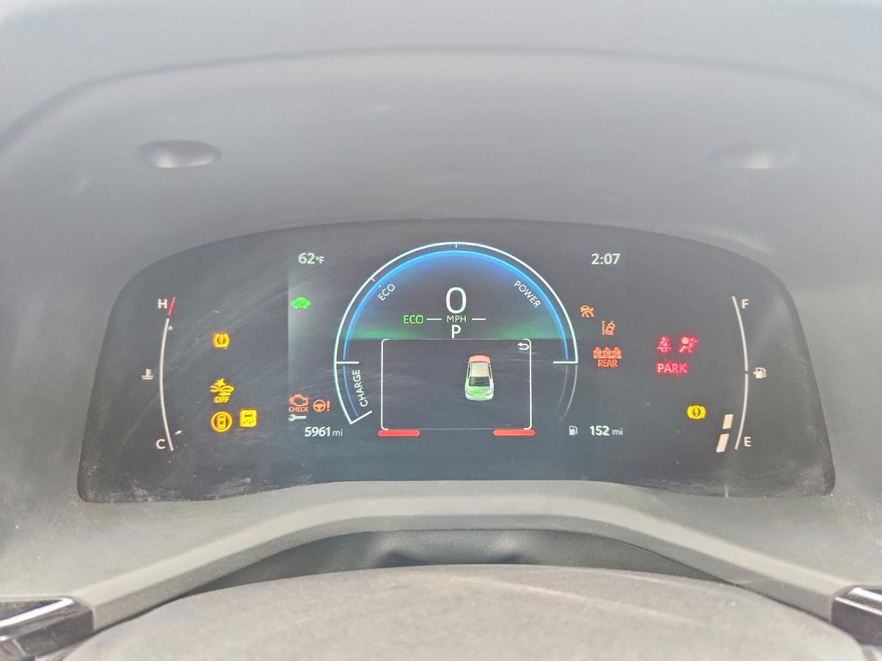 2025 TOYOTA CAMRY SE photo 17