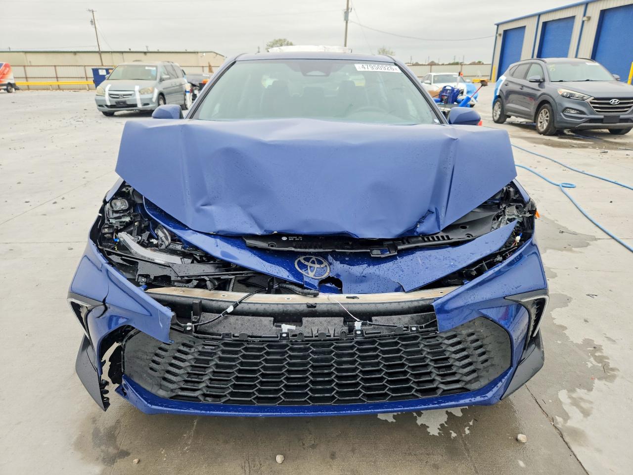 2025 TOYOTA CAMRY SE photo 9
