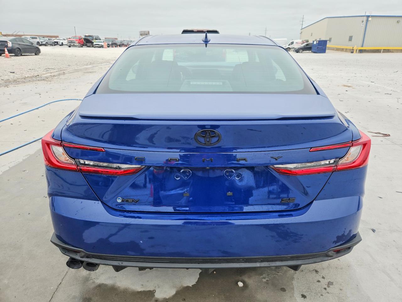 2025 TOYOTA CAMRY SE photo 11