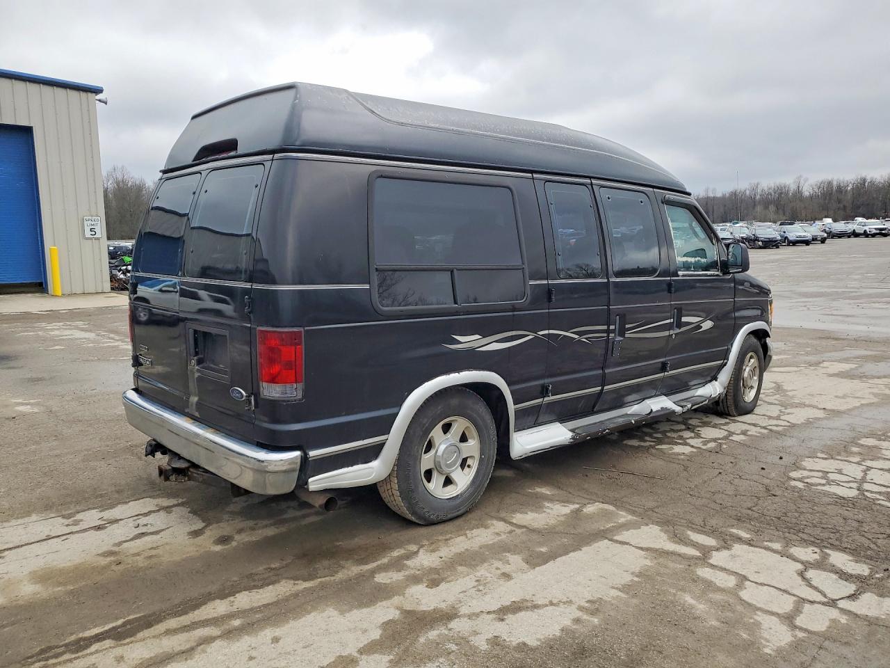 2005 FORD ECONOLINE E150 VAN photo 10