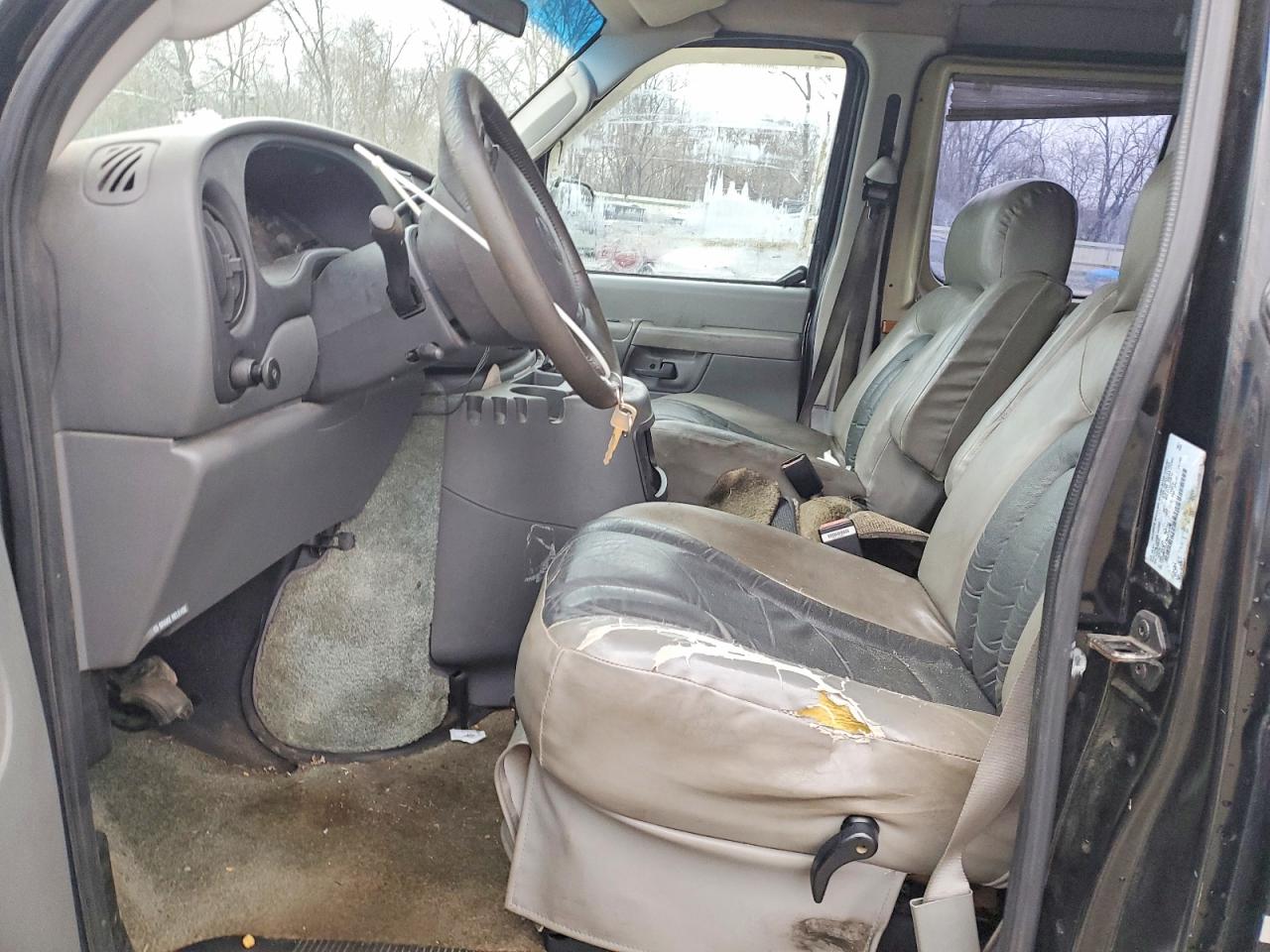 2005 FORD ECONOLINE E150 VAN photo 22