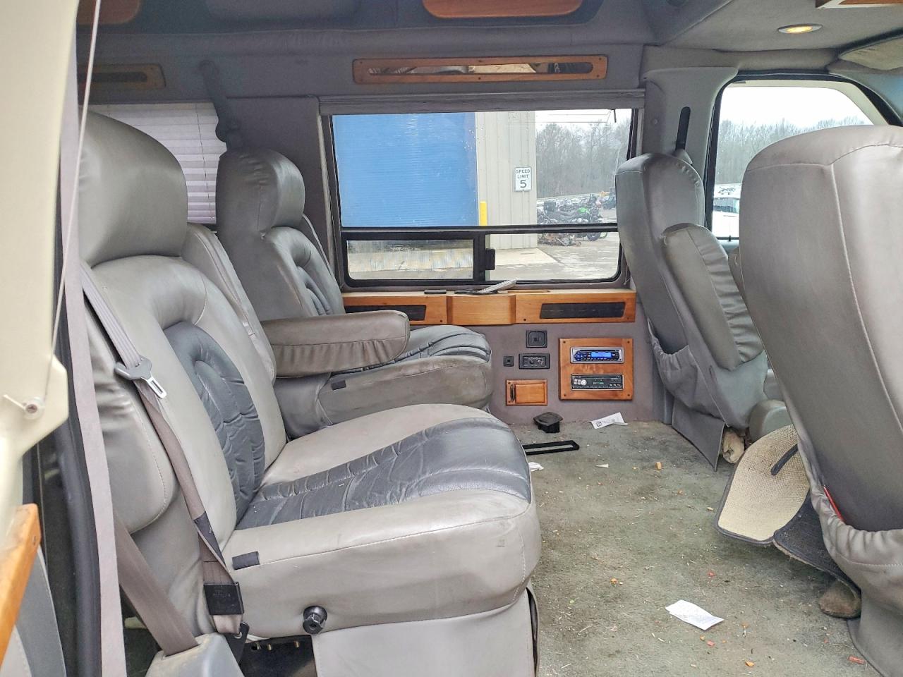 2005 FORD ECONOLINE E150 VAN photo 34