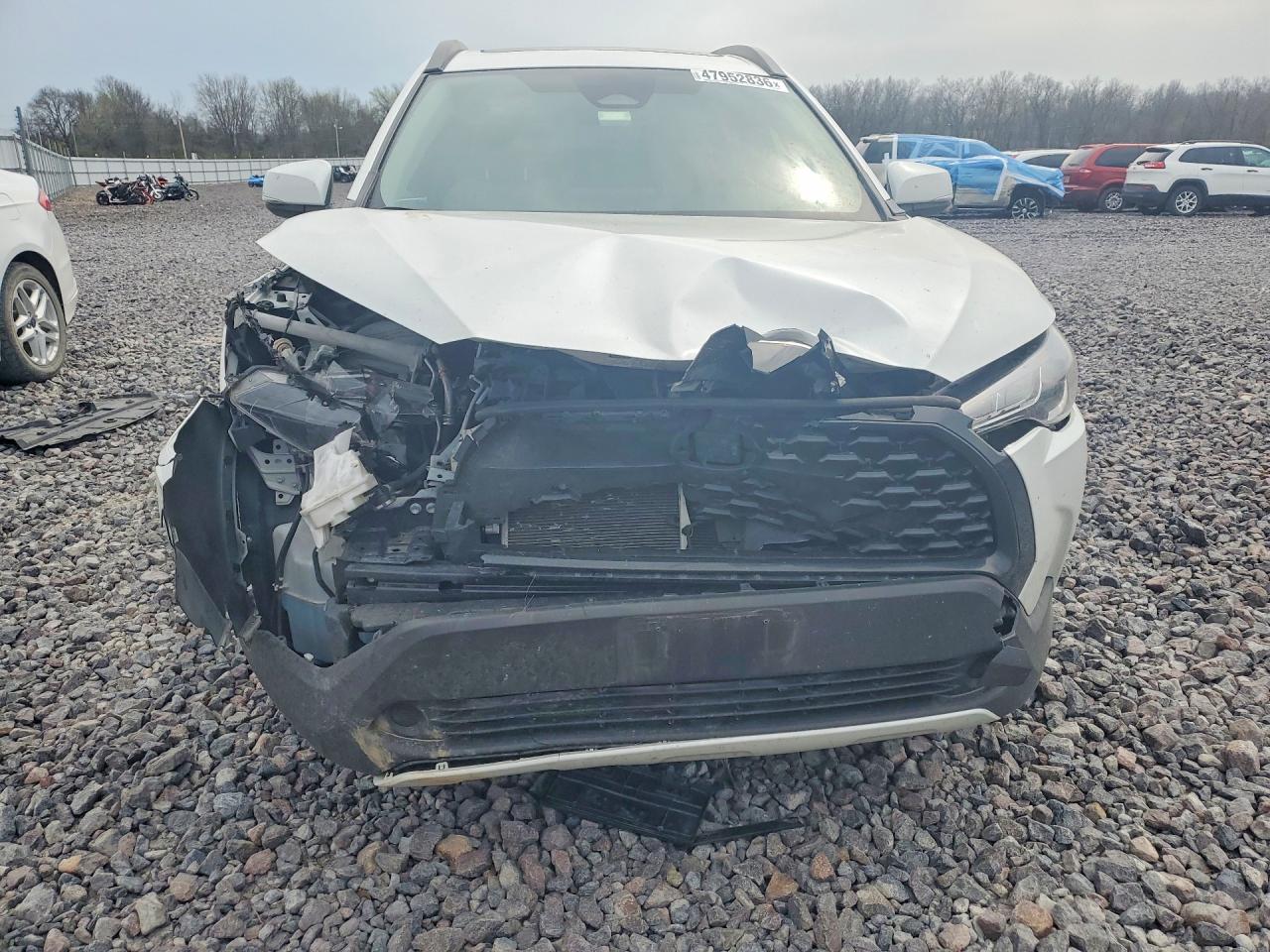 2023 TOYOTA COROLLA CROSS LE photo 9