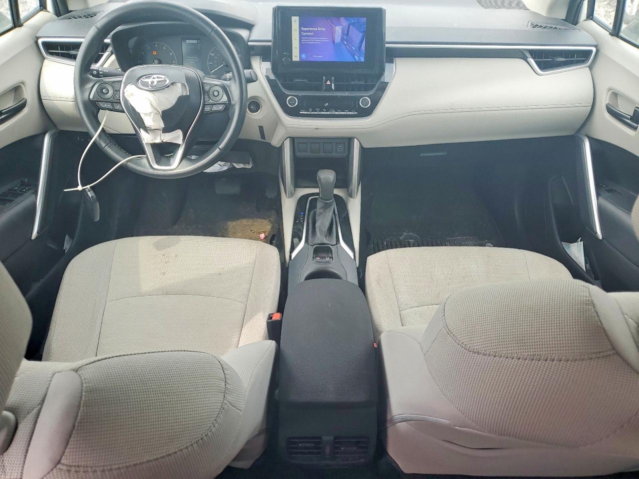 2023 TOYOTA COROLLA CROSS LE photo 15