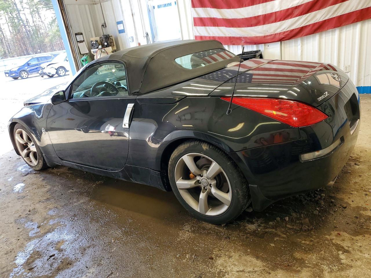 2007 NISSAN 350Z photo 2