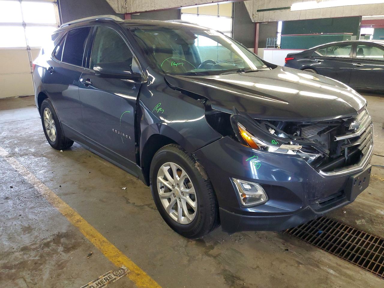 2018 CHEVROLET EQUINOX LT photo 4