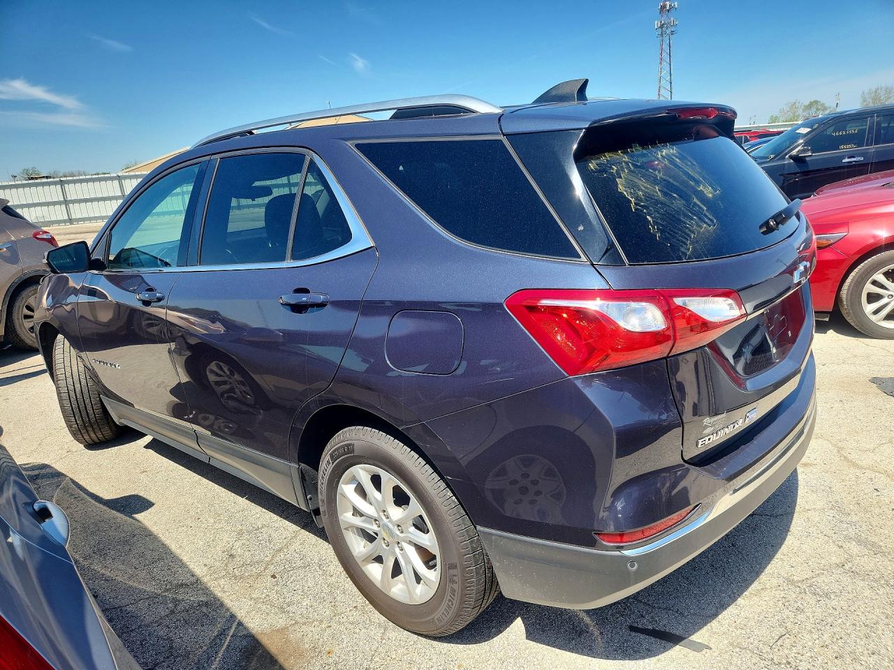 2018 CHEVROLET EQUINOX LT photo 2
