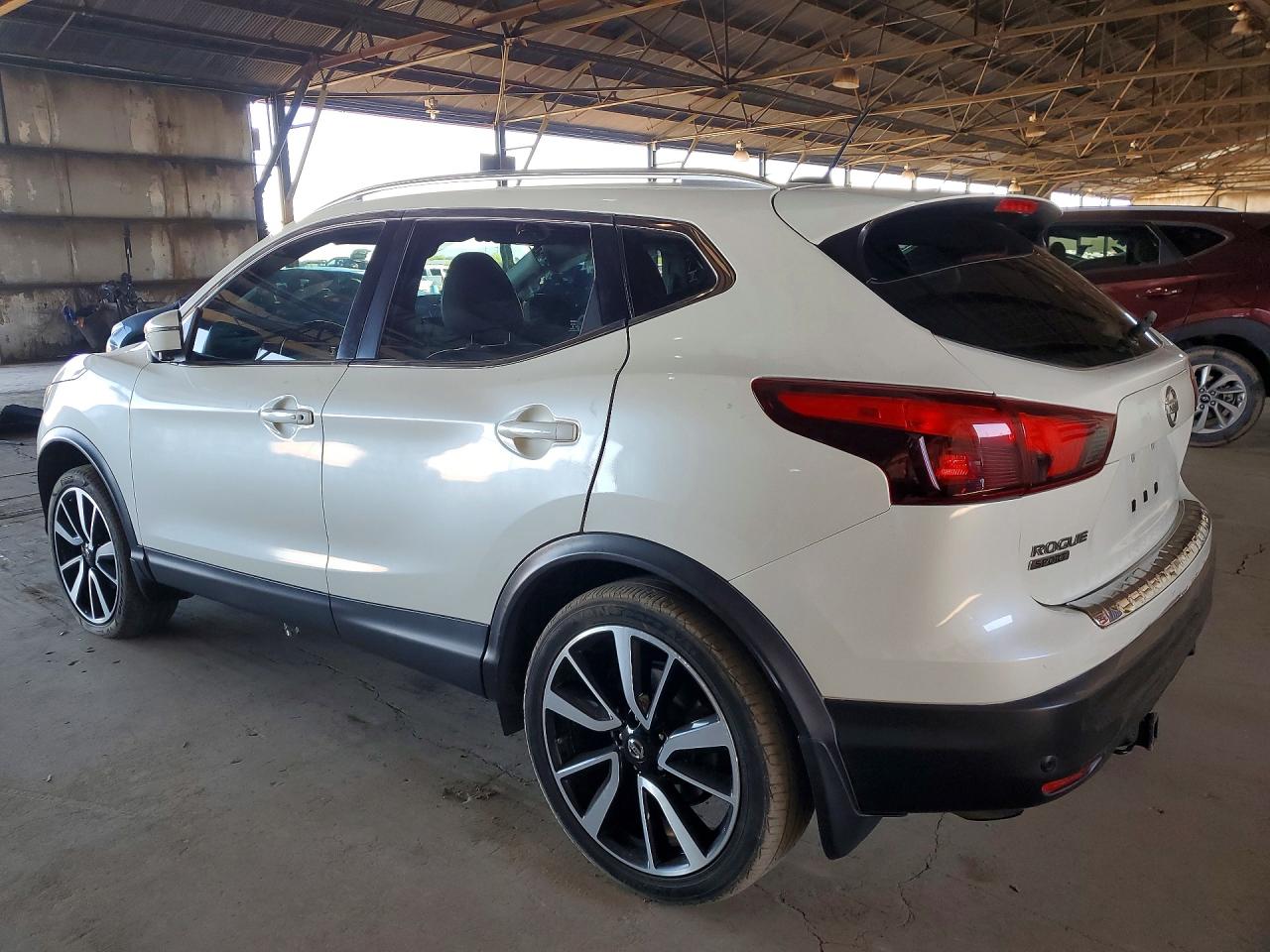 2019 NISSAN ROGUE SPORT SL photo 2