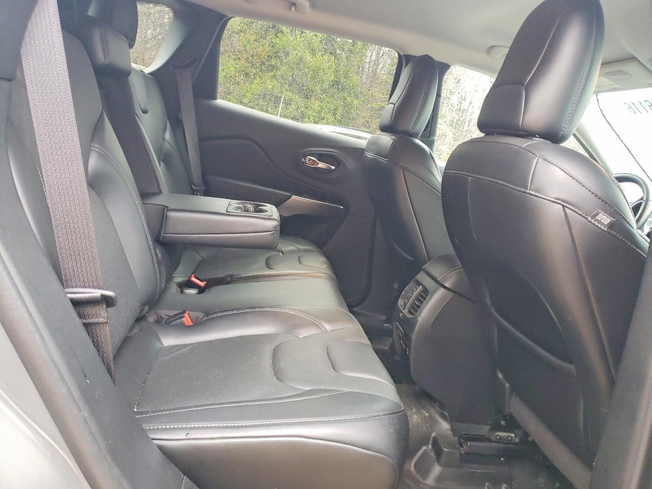 2019 JEEP CHEROKEE LIMITED photo 11