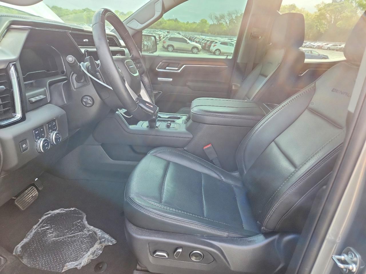2025 GMC SIERRA K1500 DENALI photo 7