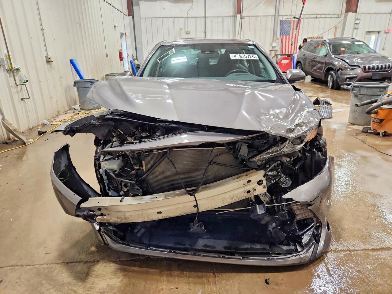 2018 TOYOTA CAMRY LE photo 9