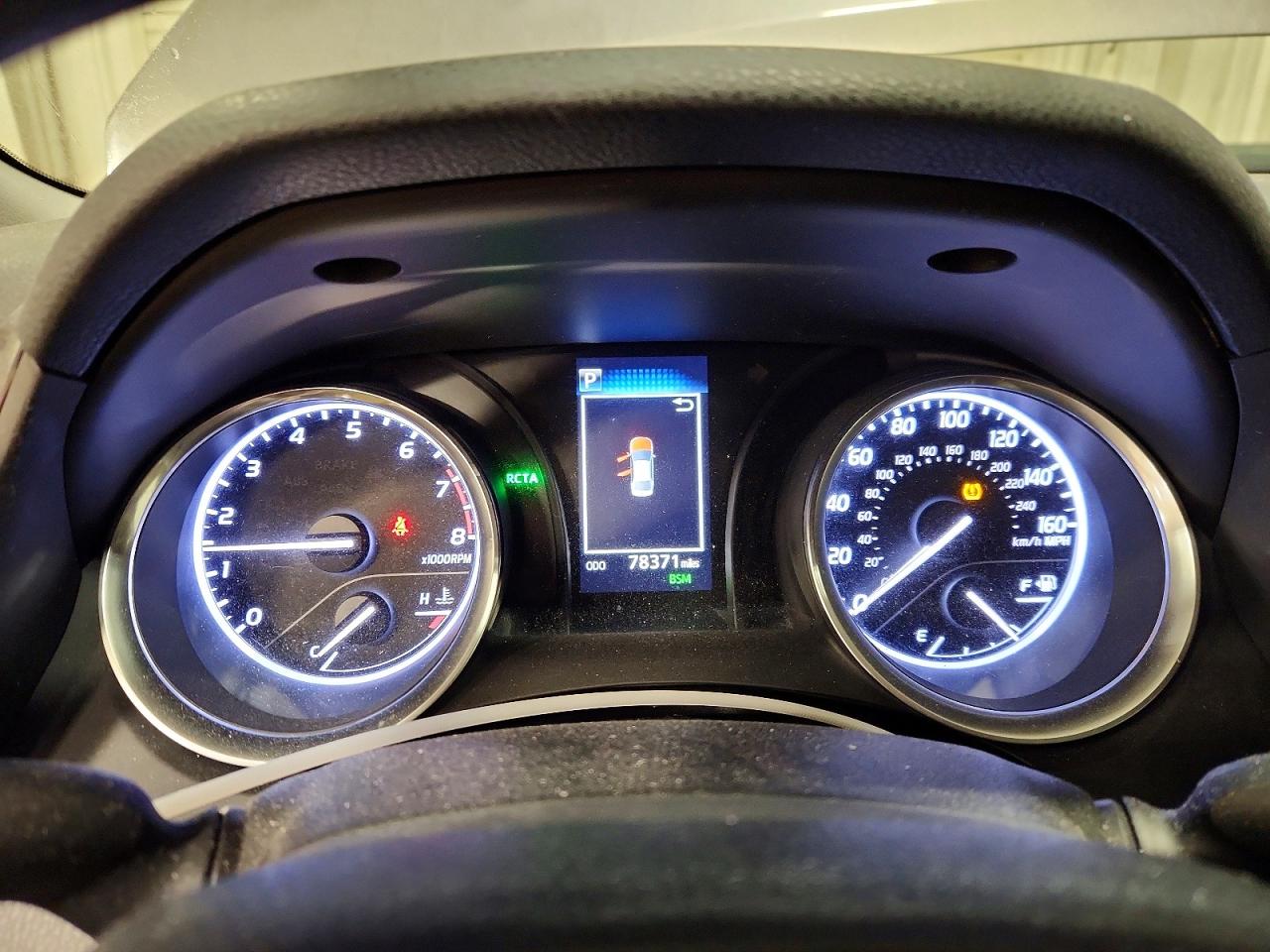 2018 TOYOTA CAMRY LE photo 17