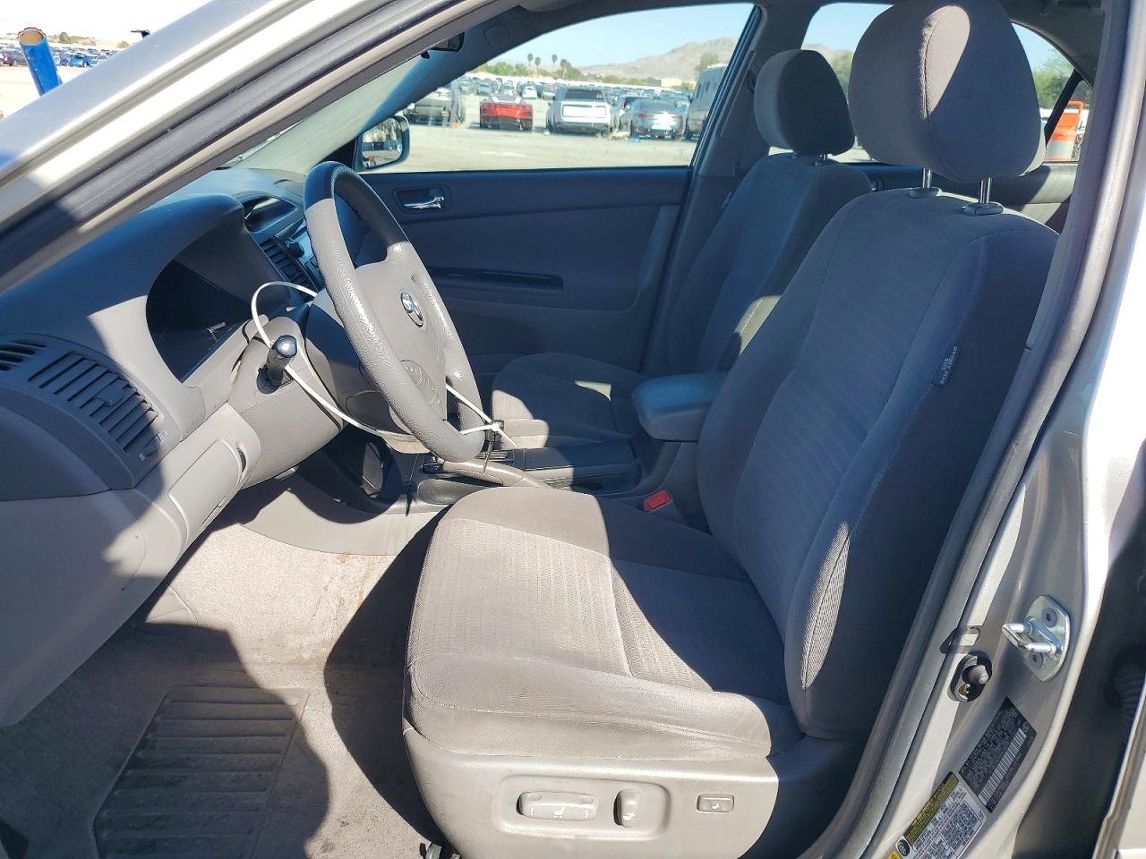 2005 TOYOTA CAMRY LE photo 19