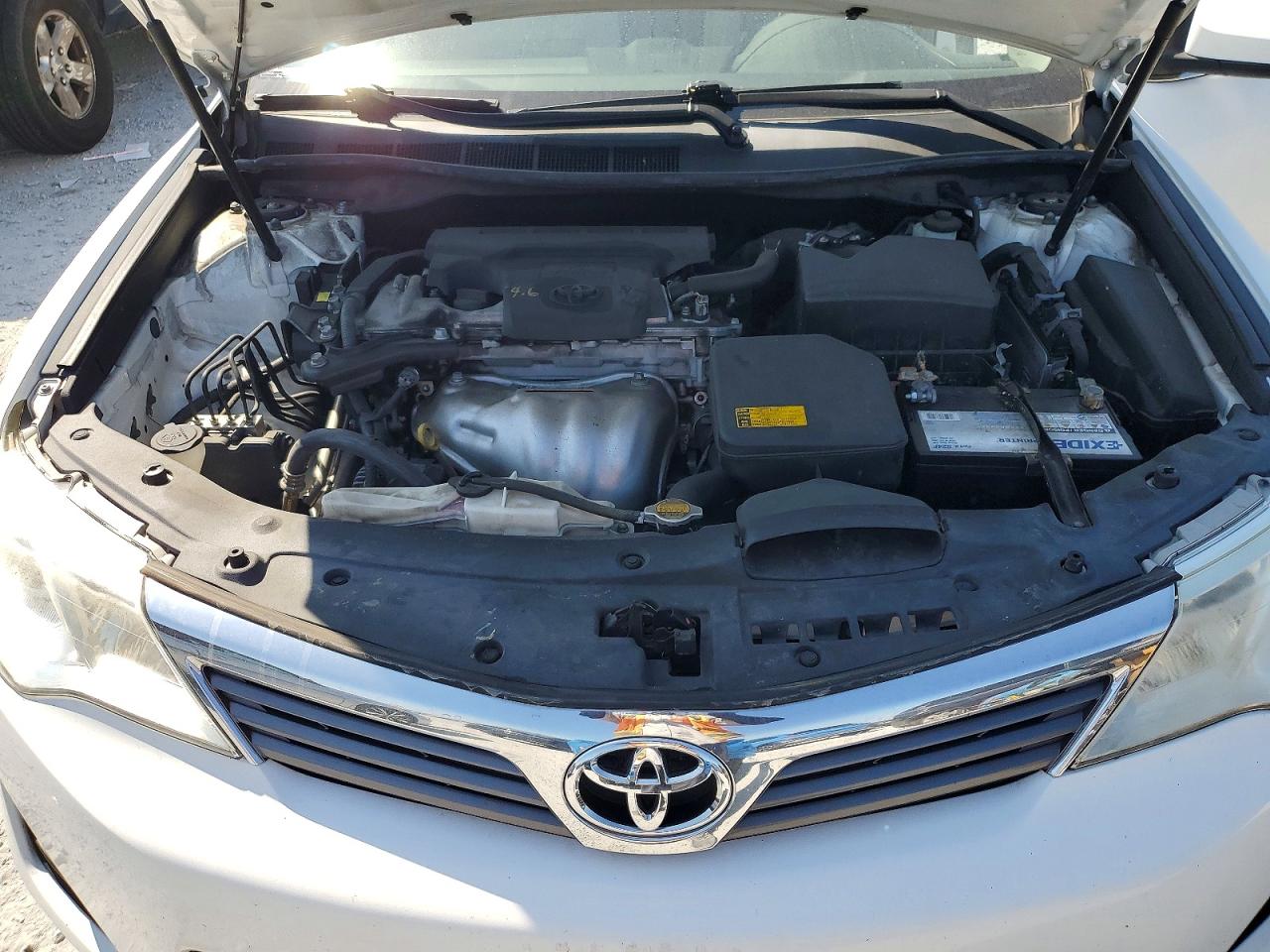 2014 TOYOTA CAMRY L photo 21