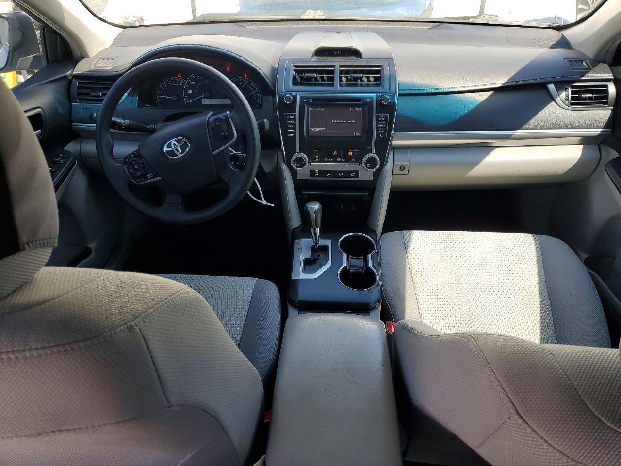 2014 TOYOTA CAMRY L photo 15
