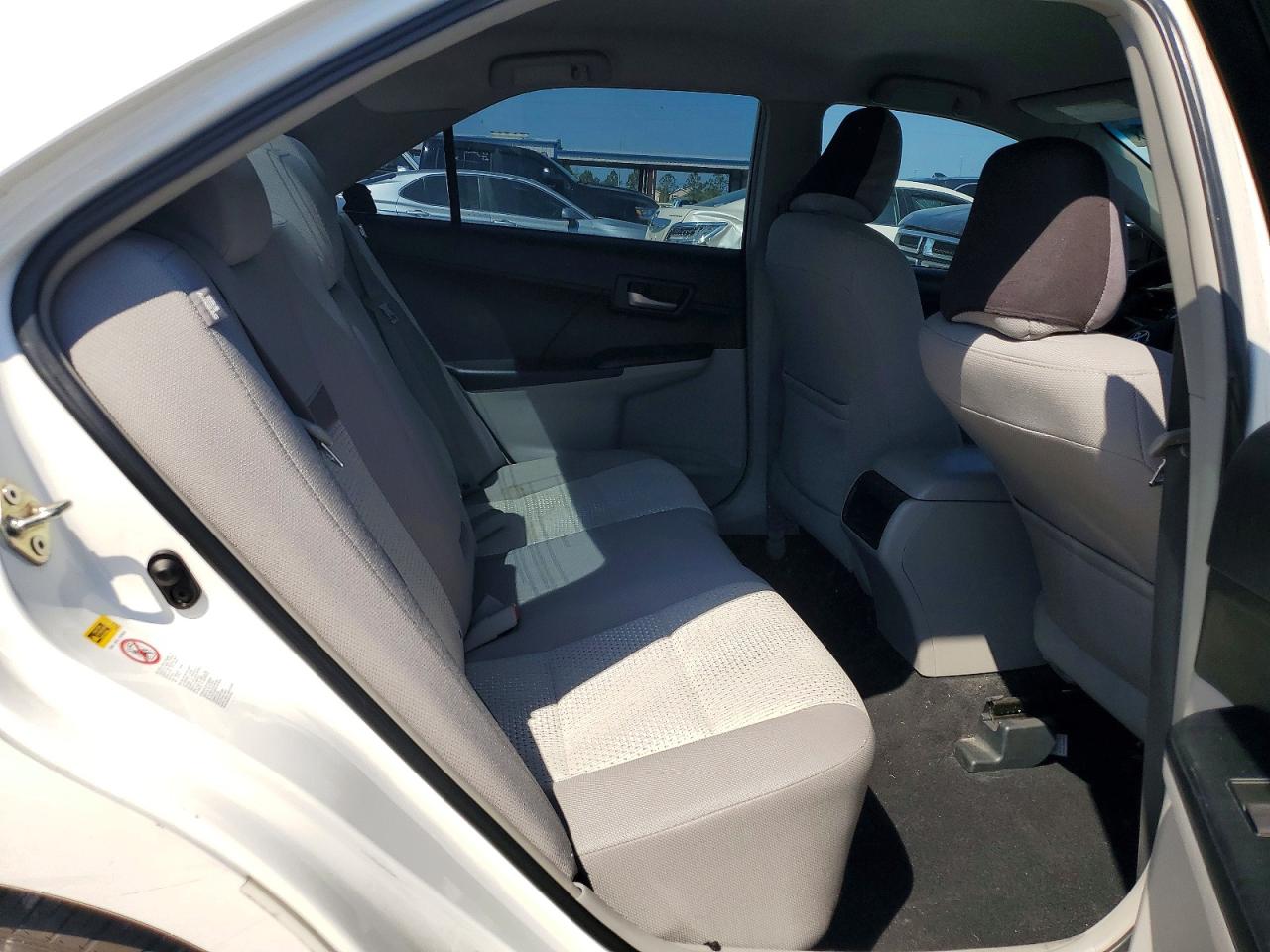 2014 TOYOTA CAMRY L photo 19