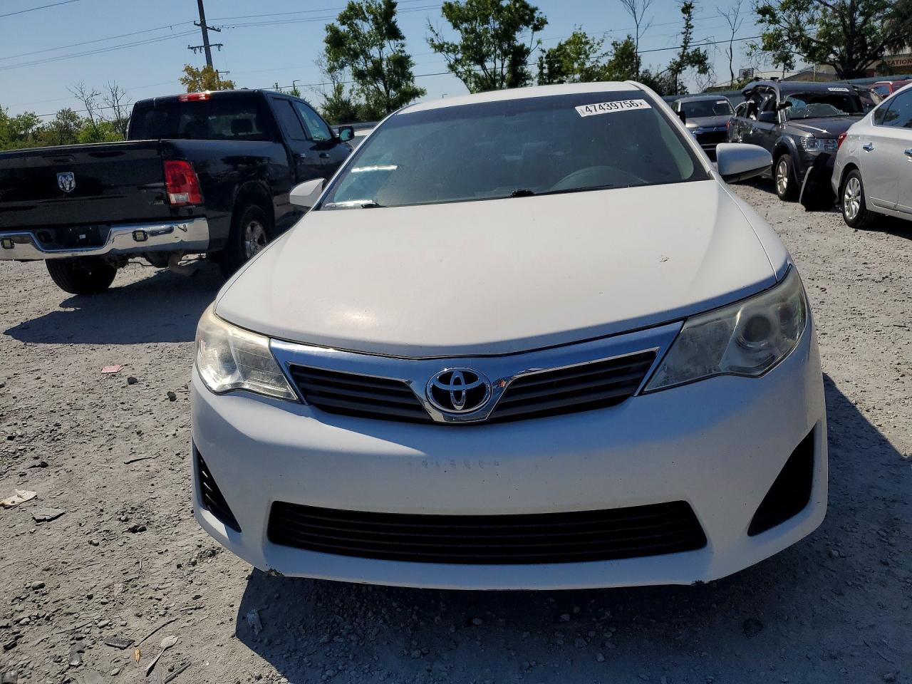 2014 TOYOTA CAMRY L photo 9