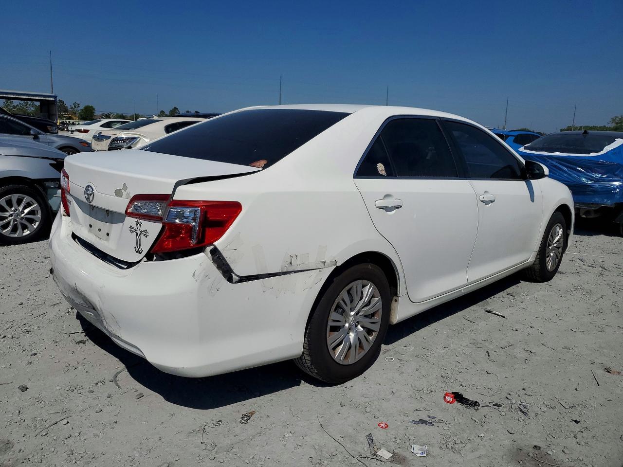 2014 TOYOTA CAMRY L photo 5