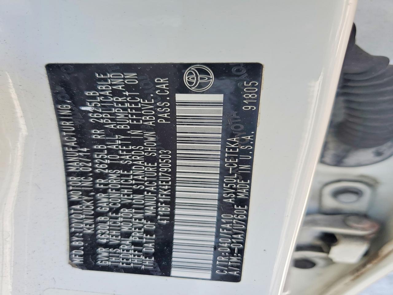 2014 TOYOTA CAMRY L photo 23