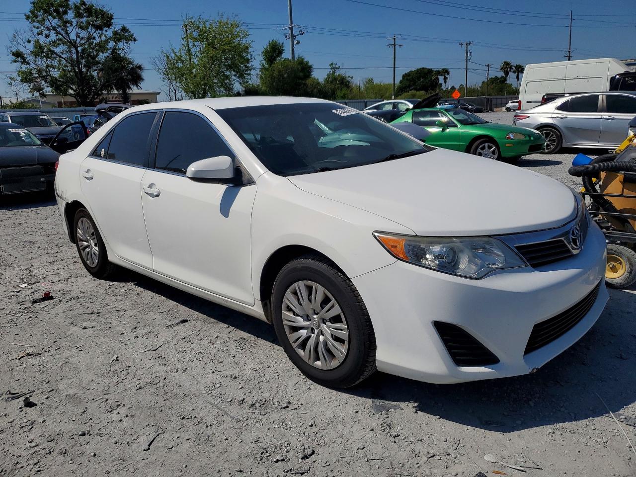 2014 TOYOTA CAMRY L photo 7