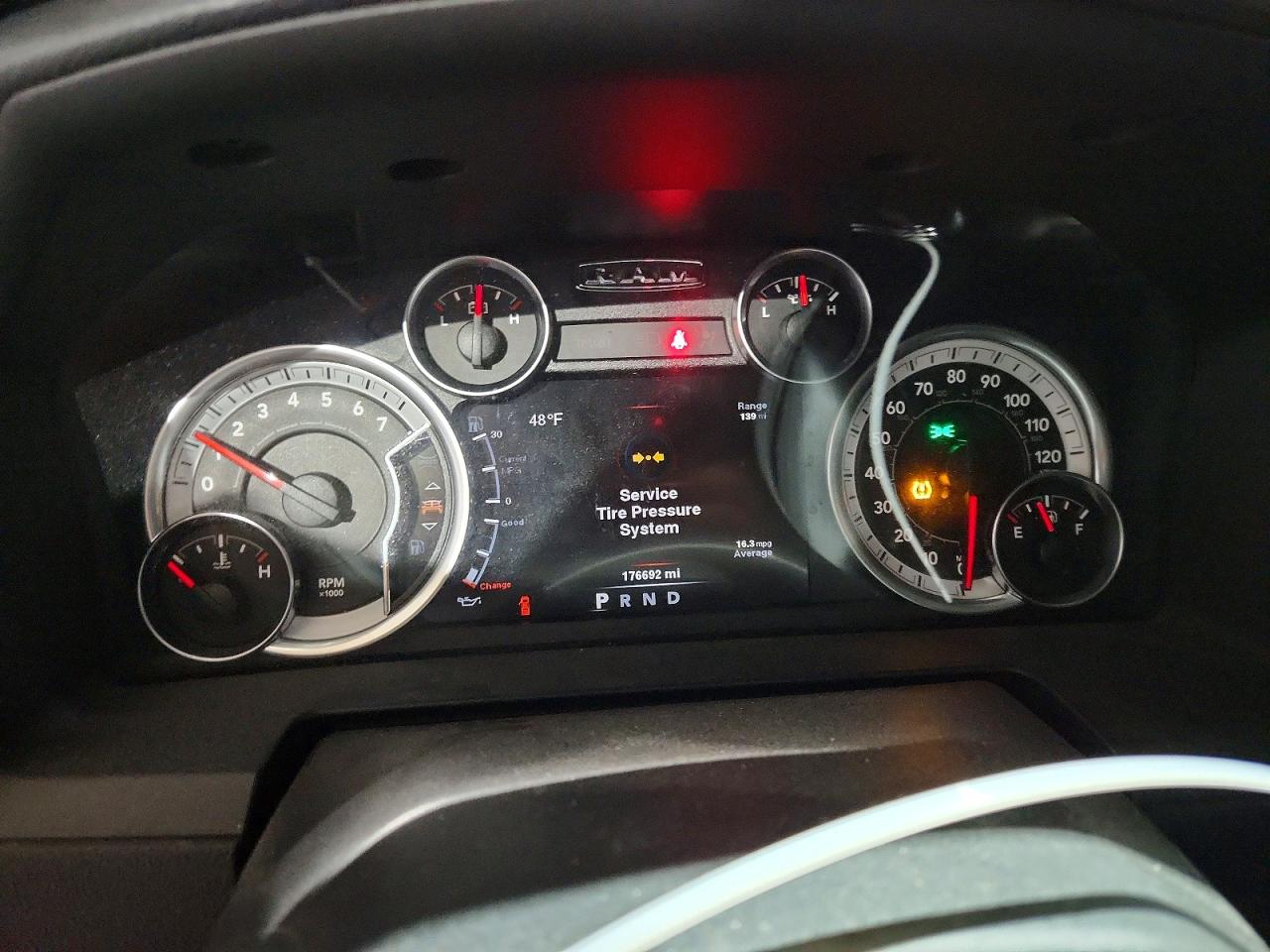 2014 RAM 1500 SPORT photo 17