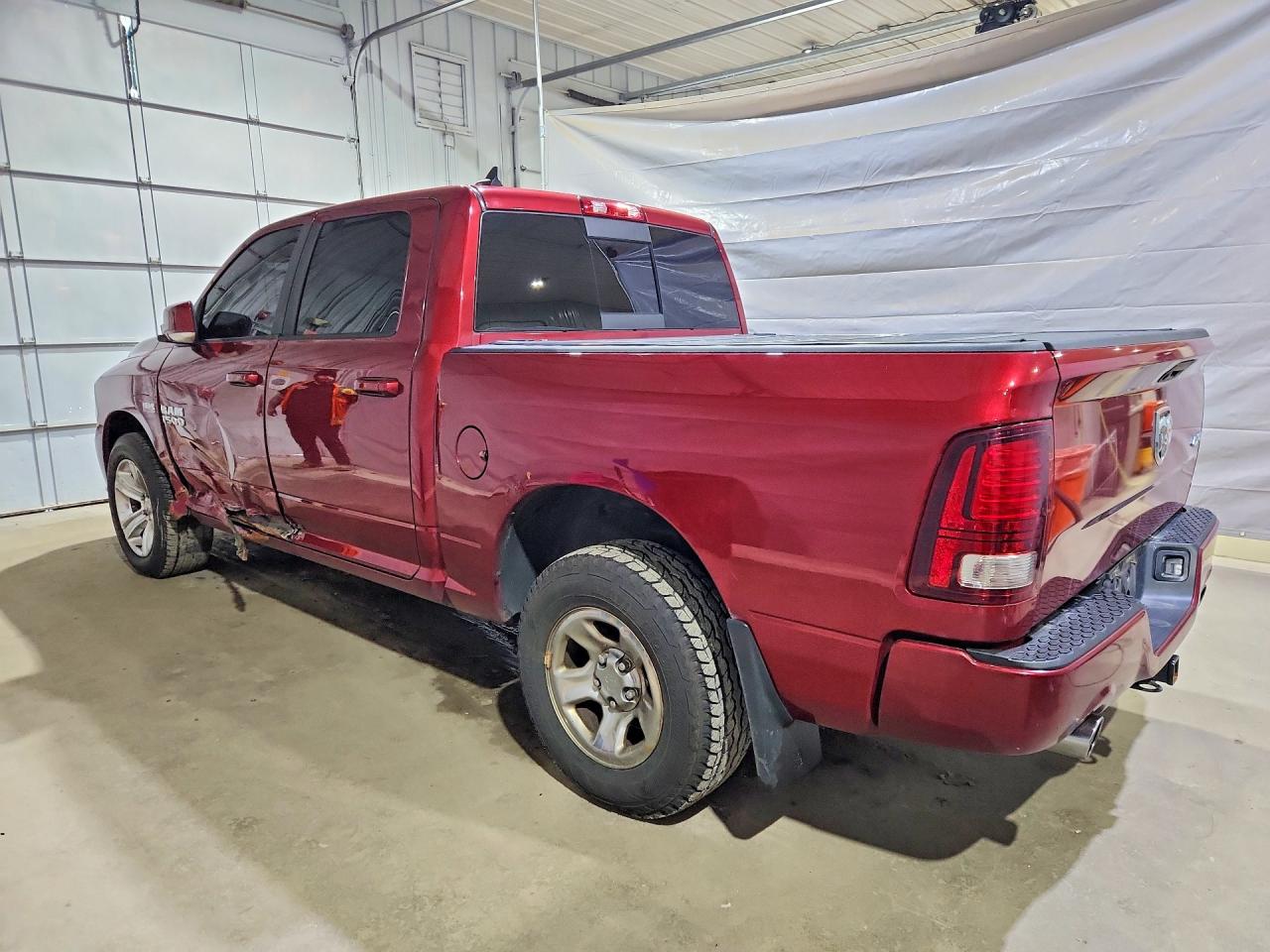 2014 RAM 1500 SPORT photo 3