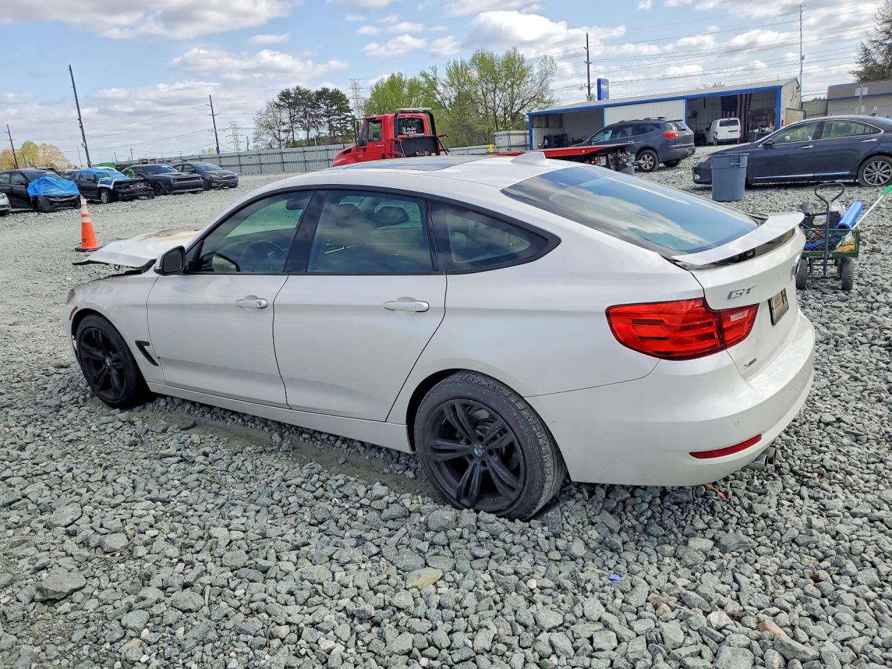 2015 BMW 328 XIGT photo 3
