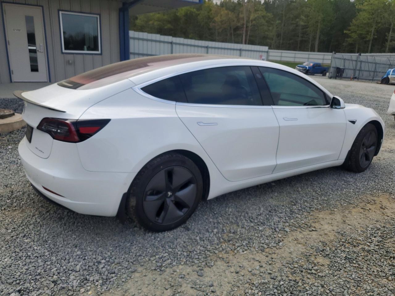 2018 TESLA MODEL 3 photo 5