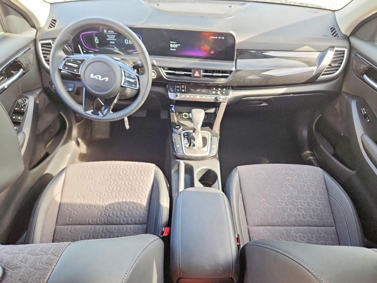 2025 KIA SELTOS S photo 15