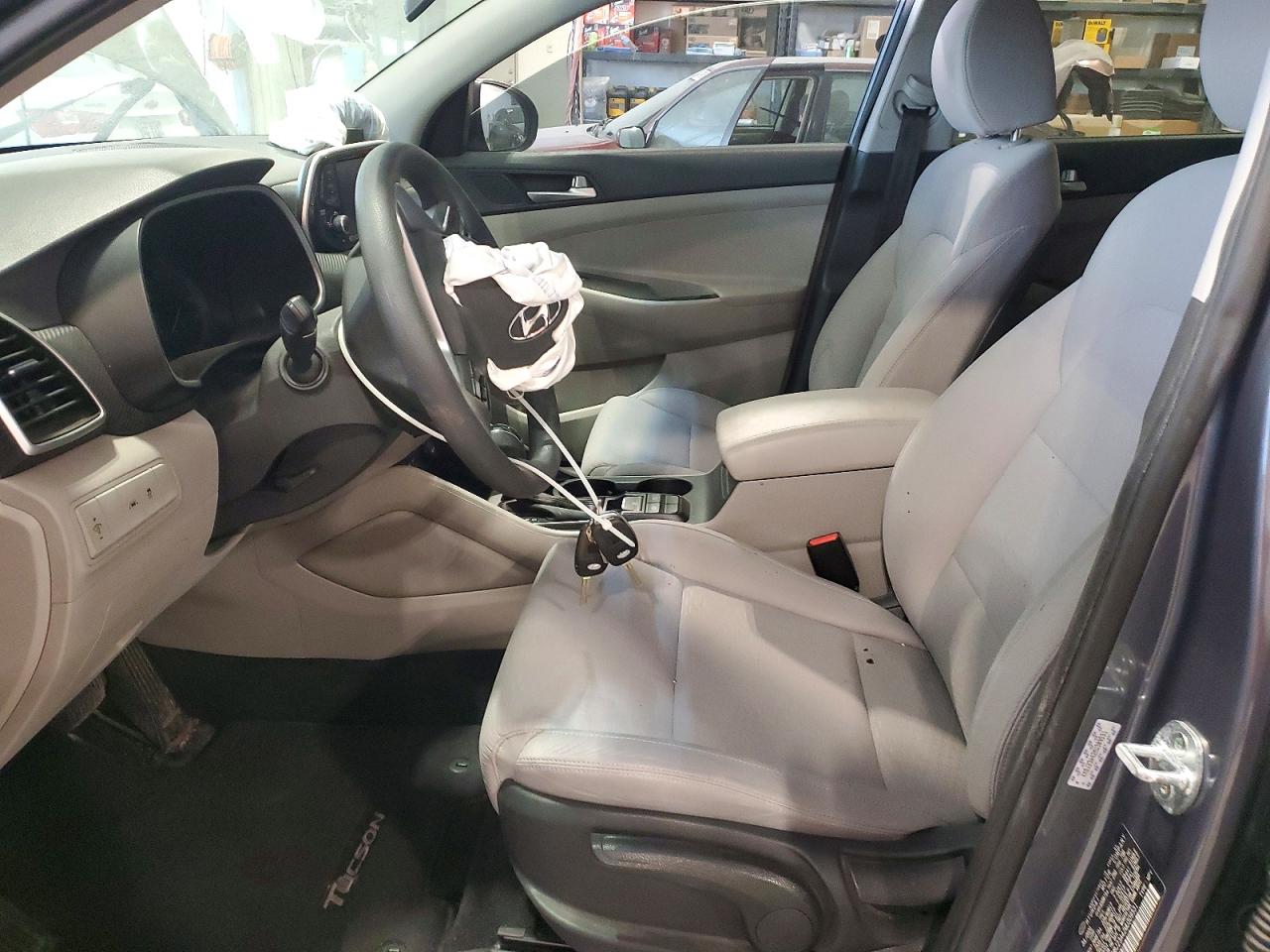 2021 HYUNDAI TUCSON SE photo 19