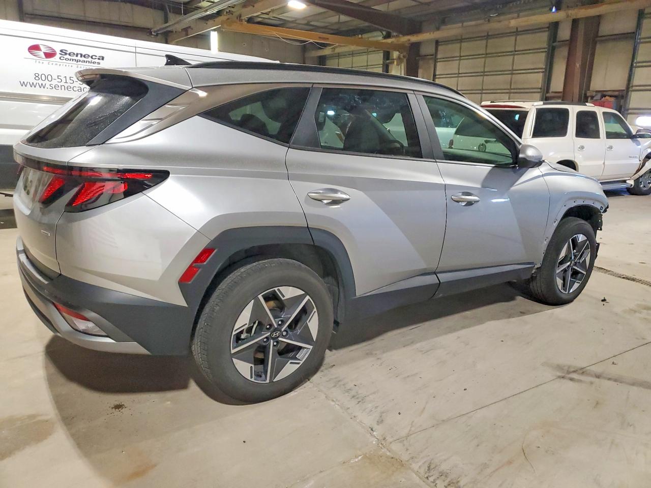 2025 HYUNDAI TUCSON SEL photo 3
