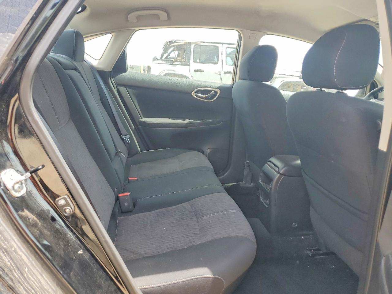 2015 NISSAN SENTRA SV photo 28