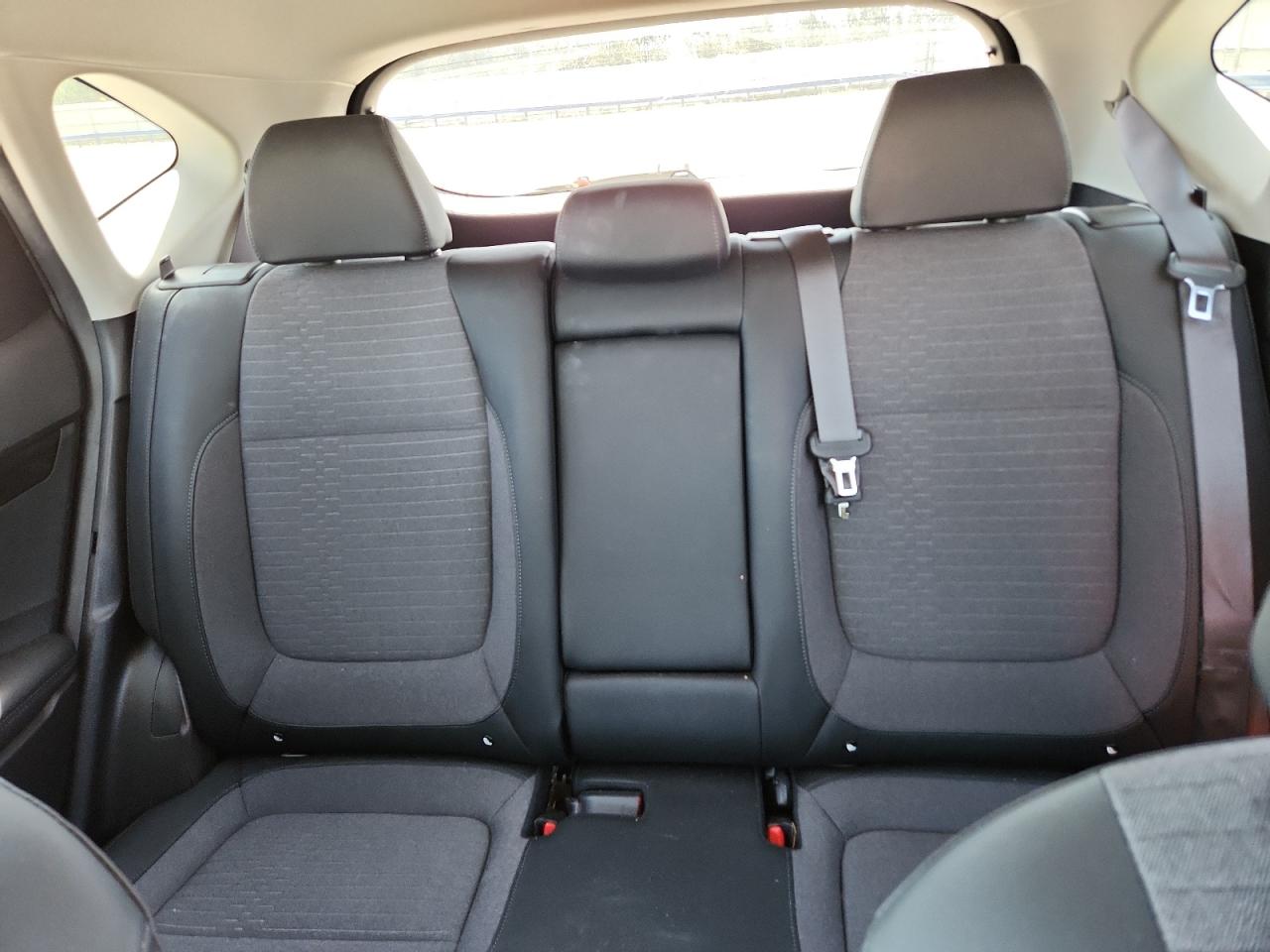 2023 KIA SELTOS S photo 19