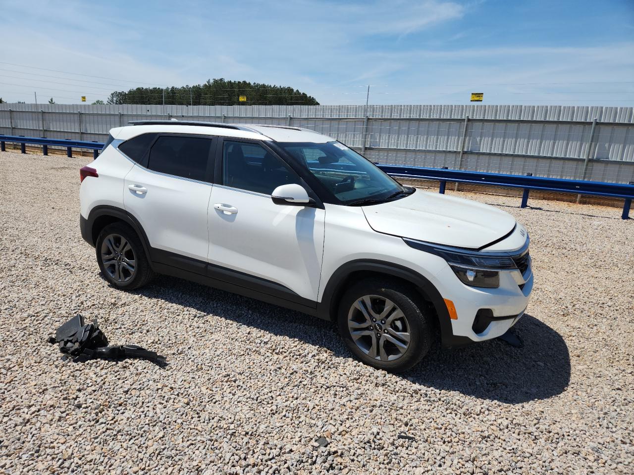 2023 KIA SELTOS S photo 7